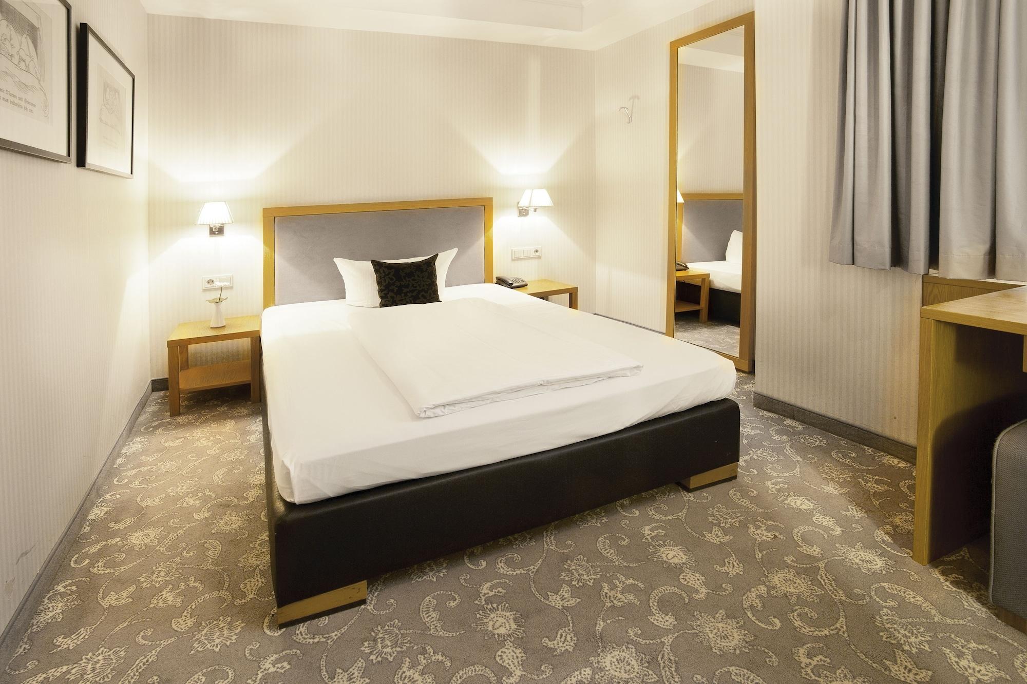 Townhouse Hotel Frankfurt pe Main Exterior foto