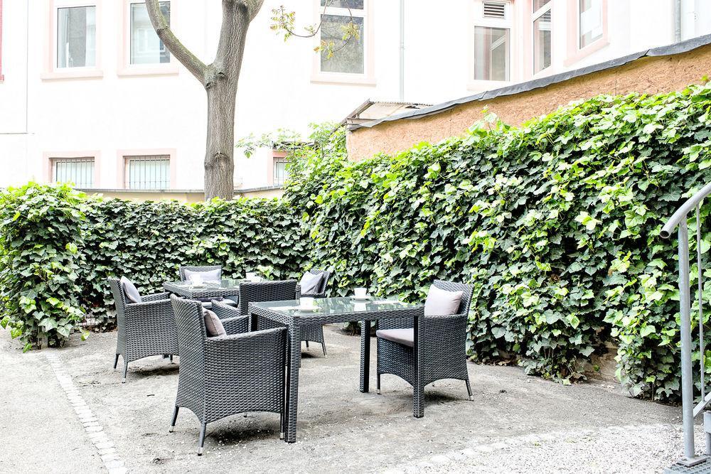 Townhouse Hotel Frankfurt pe Main Exterior foto