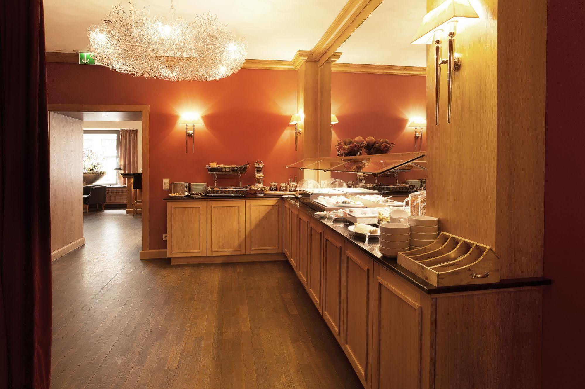 Townhouse Hotel Frankfurt pe Main Exterior foto